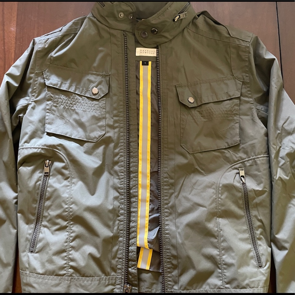 RARE BARNEYS NEW YORK OLIVE JACKET WITH ZIPPED HOOD SIZE SMALL